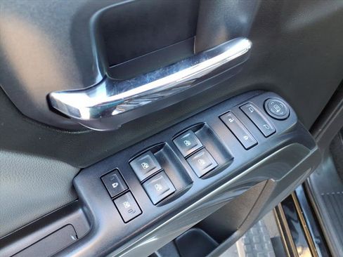 Used 2018 Chevrolet Silverado 1500 LT w/ All Star Edition image 9