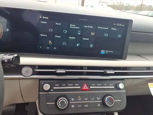 New 2026 Hyundai Tucson SE image 13