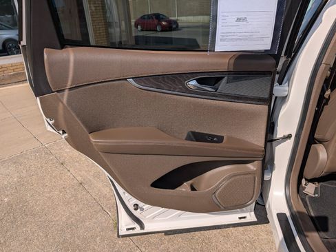 Used 2018 Lincoln MKX Reserve w/ Lincoln MKX Climate Package AWD/4WD image 11