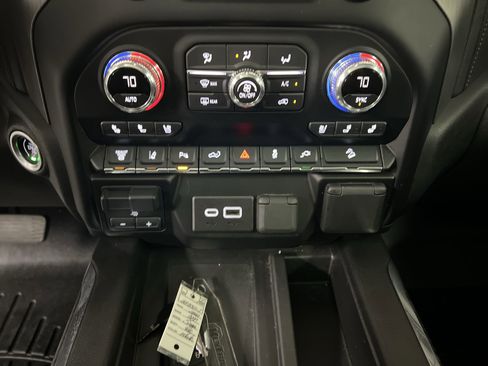 Used 2022 GMC Sierra 2500 Denali w/ Denali Ultimate Package image 68