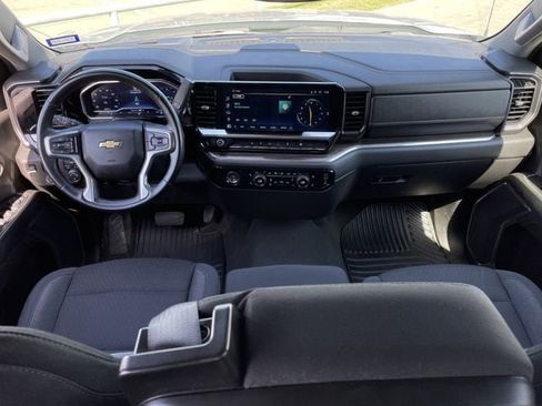 Used 2024 Chevrolet Silverado 1500 LT image 10