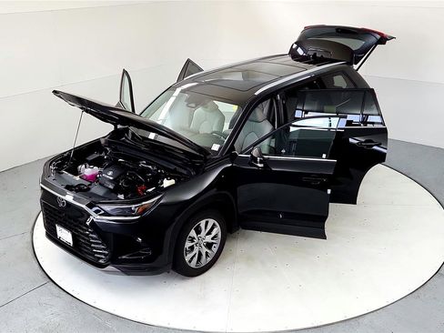 Certified 2024 Toyota Grand Highlander Limited image 23