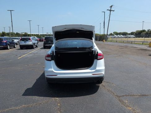 Used 2020 Ford Fusion SE FWD image 7