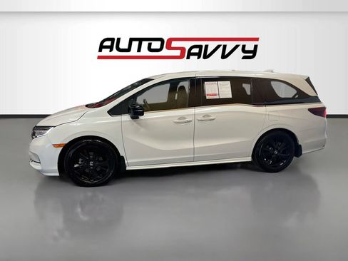 Used 2024 Honda Odyssey Sport image 4