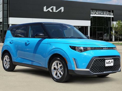 Used 2025 Kia Soul S FWD image 7