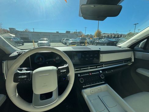 Used 2025 Hyundai Santa Fe SEL image 33