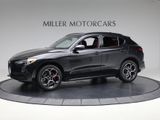 Used 2022 Alfa Romeo Stelvio Veloce image 2