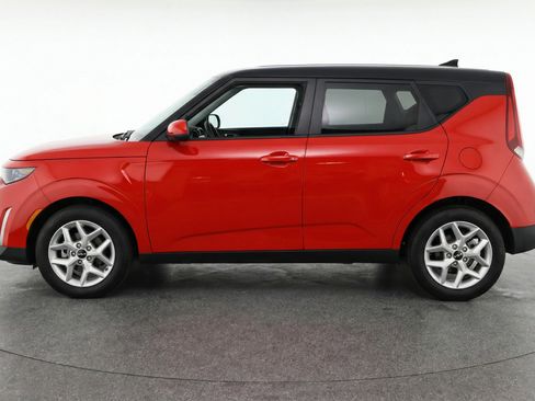 Used 2025 Kia Soul LX w/ LX Technology Package image 5