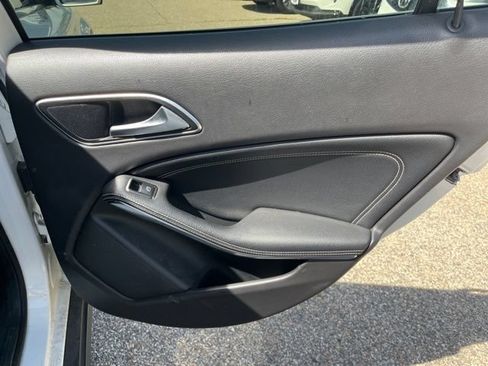 Used 2019 Mercedes-Benz GLA 250 4MATIC image 15