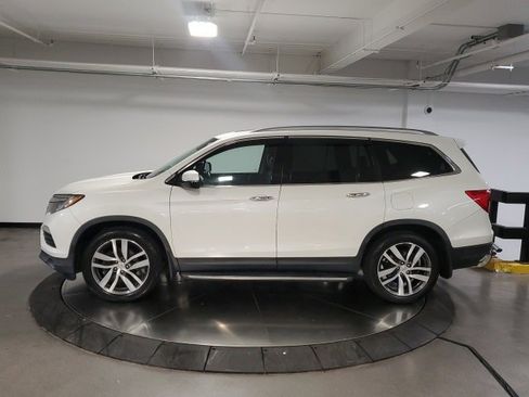 Used 2016 Honda Pilot Elite image 4