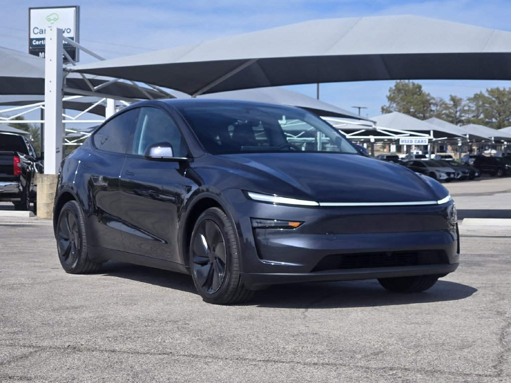 Used 2026 Tesla Model Y AWD image 3