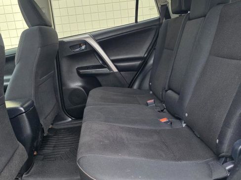 Used 2017 Toyota RAV4 XLE AWD/4WD image 11