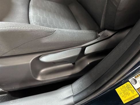 Used 2022 Toyota Corolla SE FWD image 18