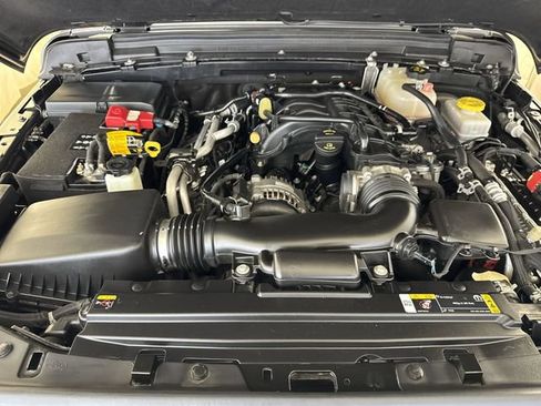 Used 2021 Jeep Wrangler Unlimited Sport AWD/4WD image 29