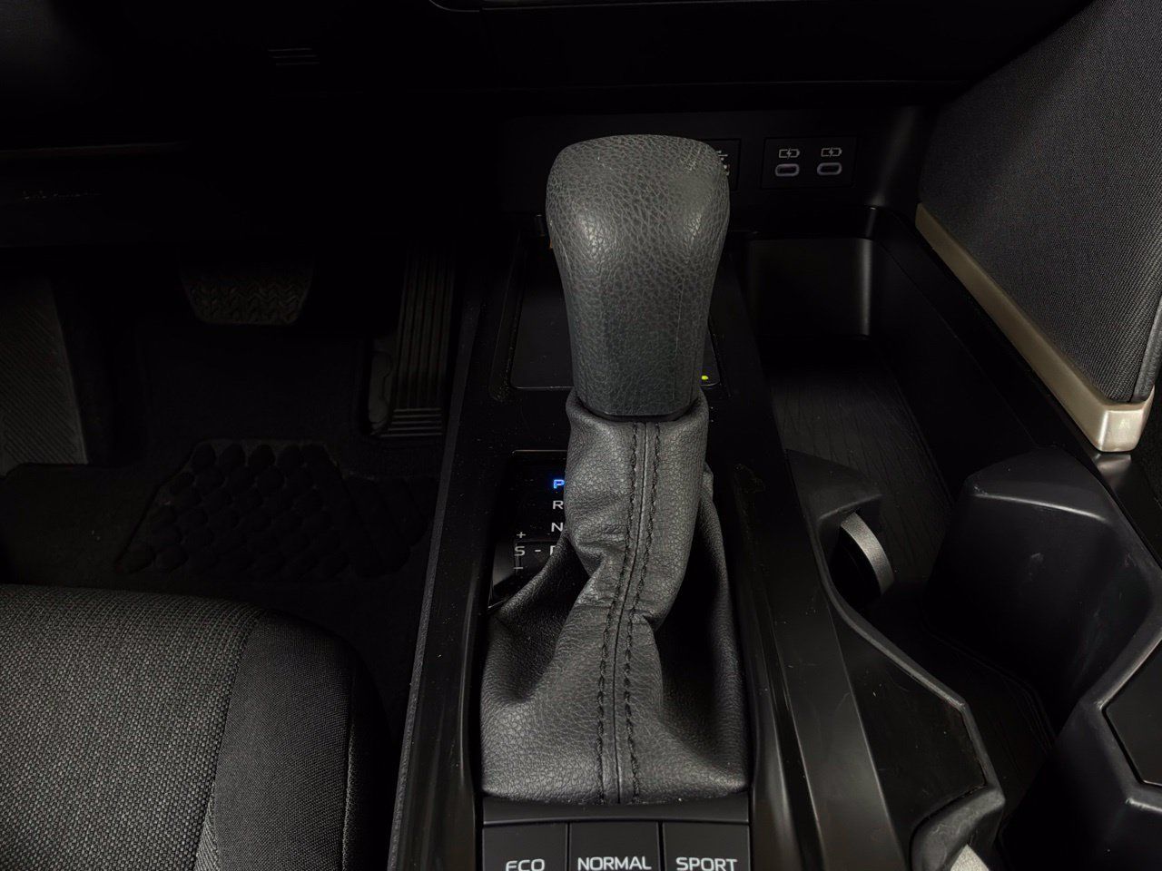 Used 2026 Toyota Camry LE FWD image 26