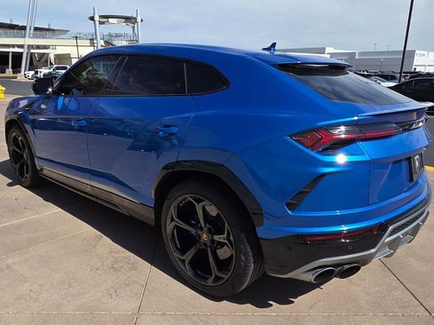 Used 2020 Lamborghini Urus AWD/4WD image 7