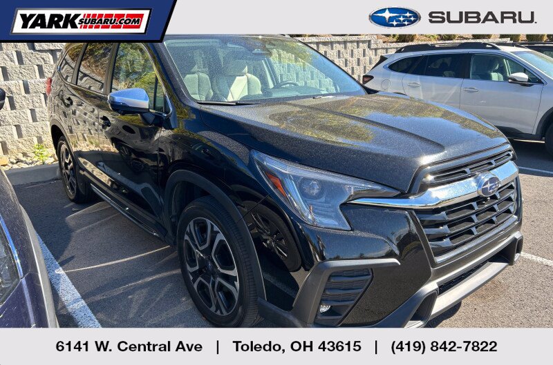 Used 2023 Subaru Ascent Limited w/ Technology Package AWD/4WD image 1