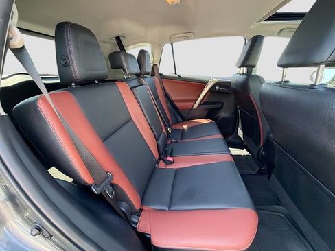Used 2015 Toyota RAV4 Limited AWD/4WD image 25