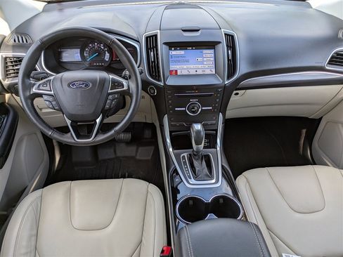 Used 2016 Ford Edge Titanium w/ Technology Package image 16