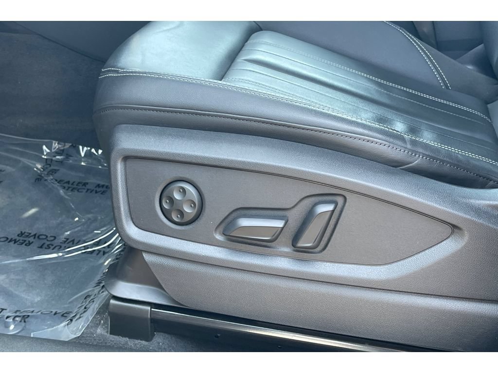 Used 2024 Audi Q5 2.0T Premium AWD/4WD image 13
