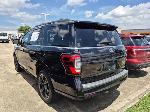 Used 2023 Ford Expedition Limited RWD image 4