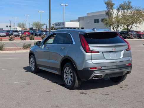 Used 2023 Cadillac XT4 Premium Luxury image 3