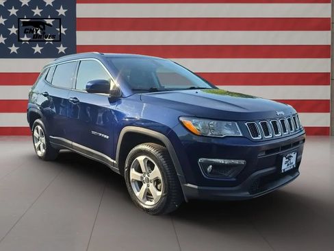 Used 2021 Jeep Compass Latitude w/ Convenience Group AWD/4WD image 3