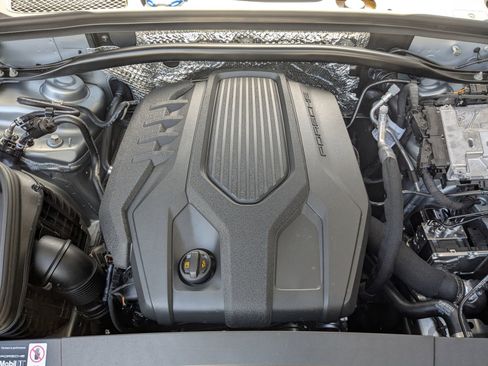 New 2026 Porsche Macan AWD/4WD image 29