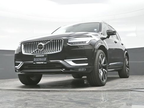 Used 2023 Volvo XC90 B6 Plus AWD/4WD image 23