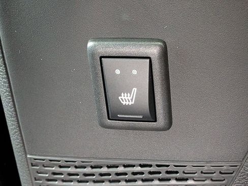 New 2026 Chrysler Pacifica Limited w/ Uconnect Theater Family Group image 34