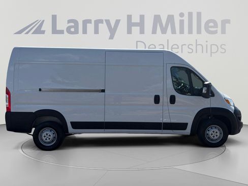 Used 2023 RAM ProMaster 2500 FWD image 6