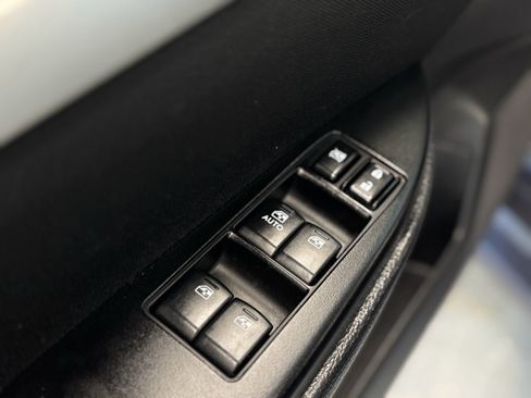 Used 2014 Subaru Legacy 2.5i Premium AWD/4WD image 15
