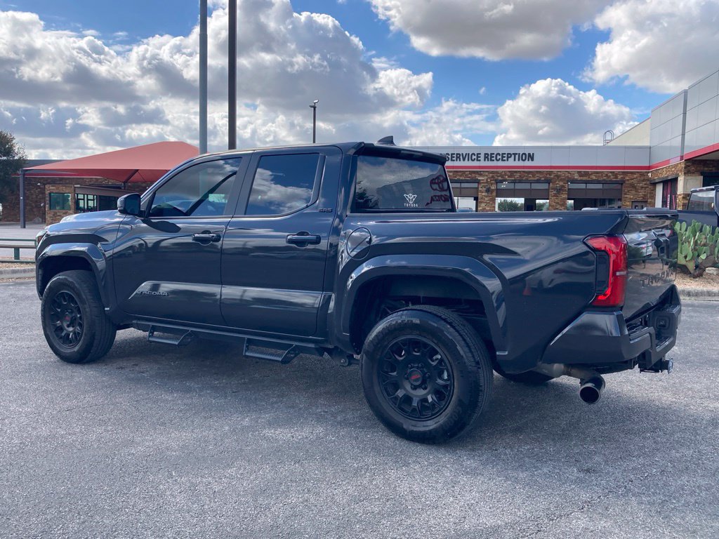 Used 2025 Toyota Tacoma SR5 RWD image 7