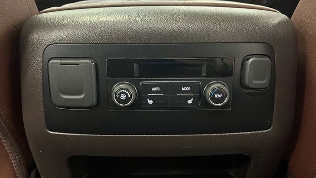 Used 2019 Chevrolet Suburban Premier AWD/4WD image 39