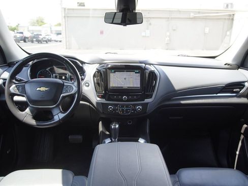 Used 2019 Chevrolet Traverse LT w/ LT Premium Package AWD/4WD image 11