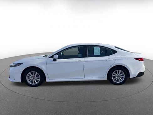 Used 2025 Toyota Camry LE image 8
