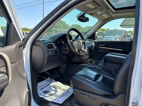Used 2008 GMC Sierra 1500 Denali AWD/4WD image 15