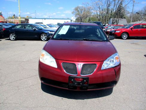 Used 2009 Pontiac G6 Sedan w/ Preferred Package image 3