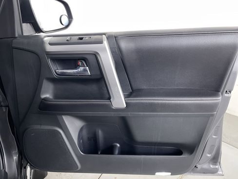 Used 2016 Toyota 4Runner Limited image 24