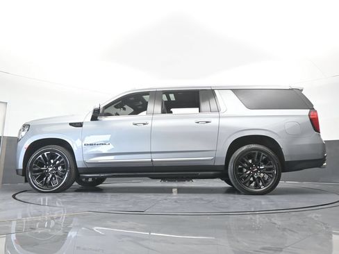 Used 2024 GMC Yukon XL Denali RWD image 72