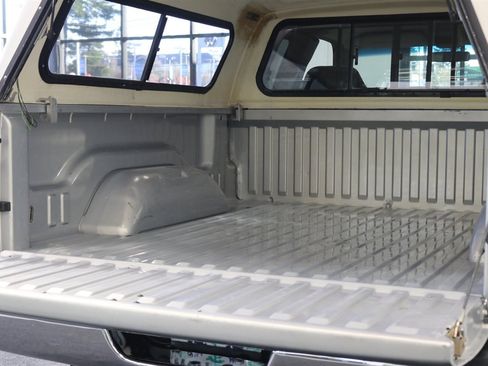 Used 1998 Dodge Ram 2500 Truck 4x4 Quad Cab image 37