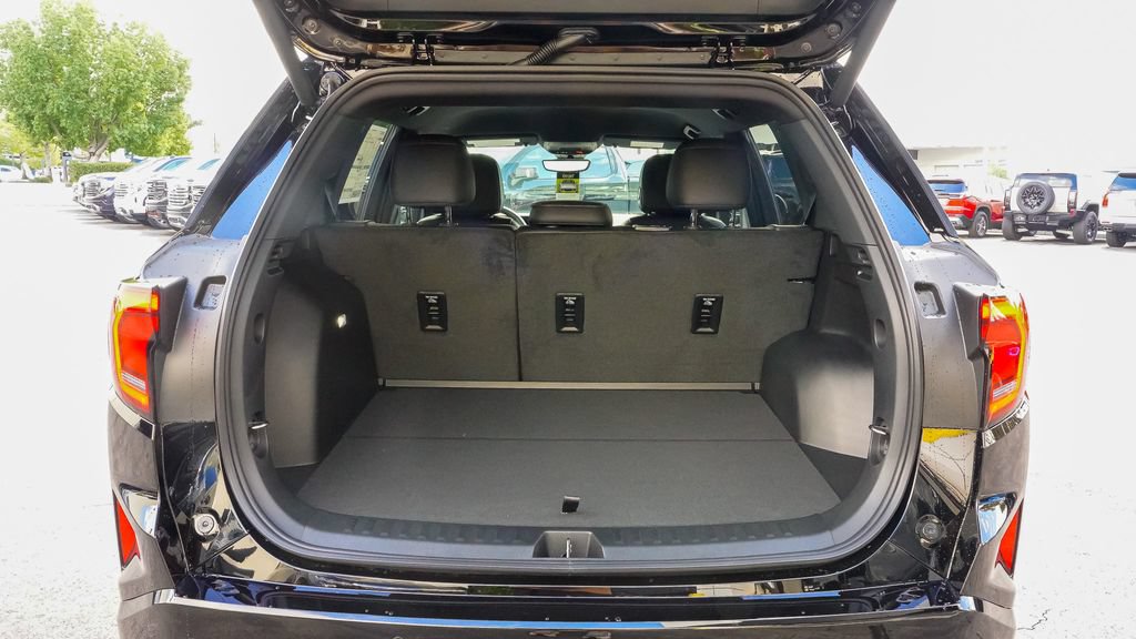 New 2027 GMC Terrain AT4 w/ Technology Package II AWD/4WD image 12