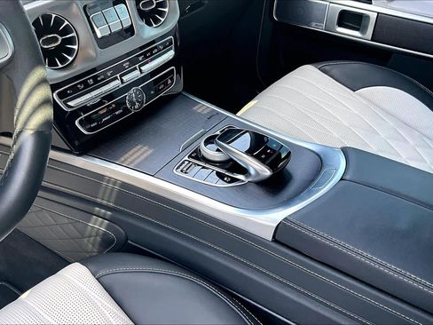 Certified 2022 Mercedes-Benz G 63 AMG 4MATIC image 32