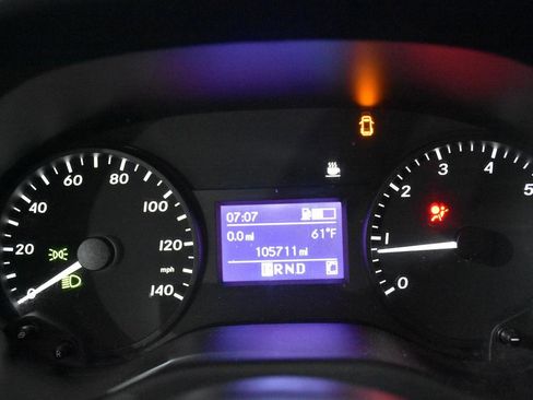 Used 2016 Mercedes-Benz Metris Passenger image 15