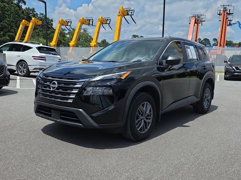 Used 2024 Nissan Rogue S FWD image 4