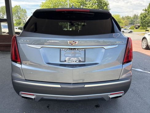 Used 2022 Cadillac XT5 Premium Luxury w/ Technology Package AWD/4WD image 6