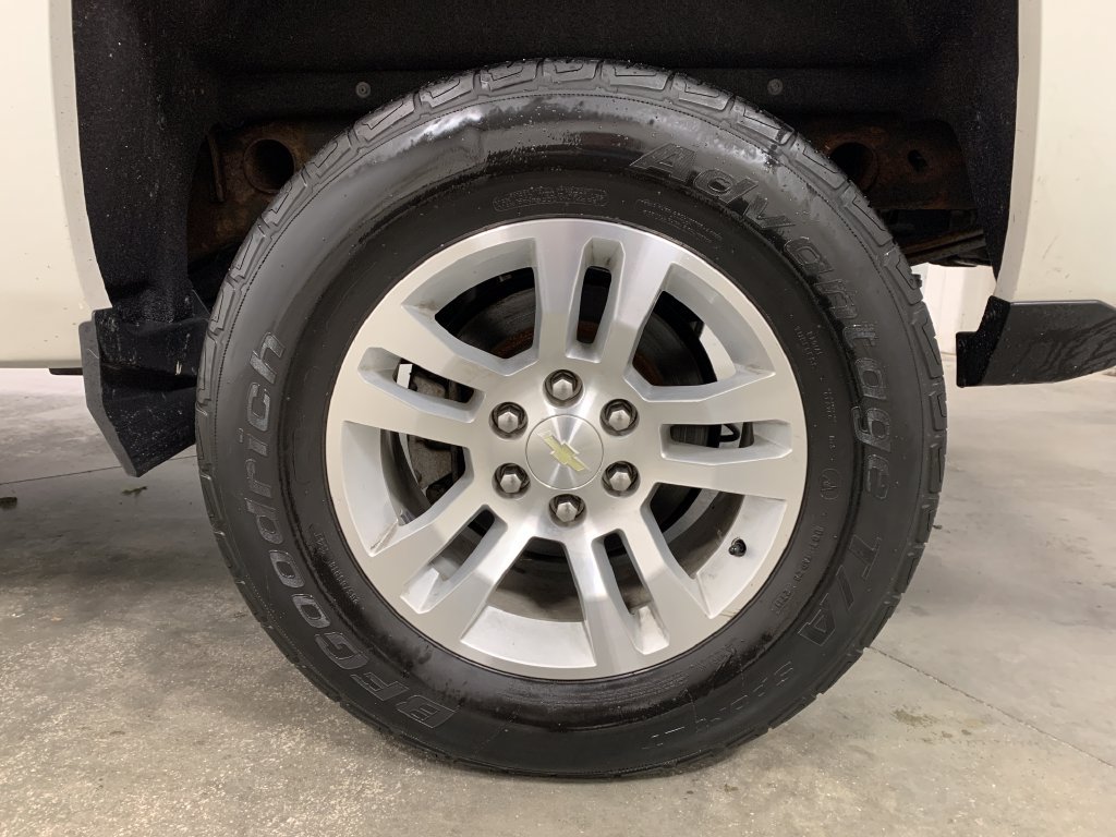 Used 2019 Chevrolet Silverado 1500 LT w/ All Star Edition AWD/4WD image 4