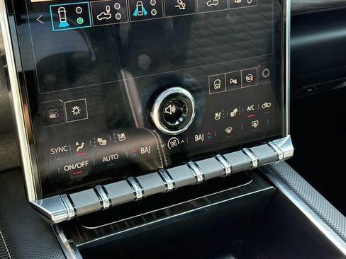 Used 2025 GMC Sierra EV Denali AWD/4WD image 26