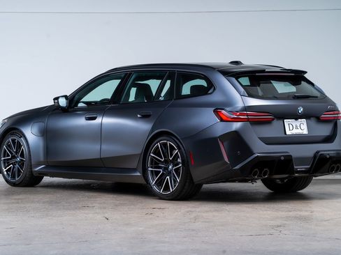 Used 2025 BMW M5 Touring AWD/4WD image 4