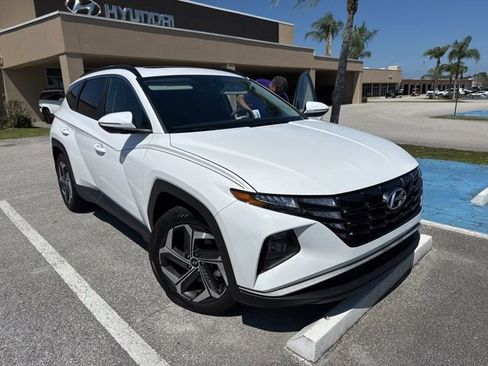 Certified 2024 Hyundai Tucson SEL w/ Convenience Package FWD image 3
